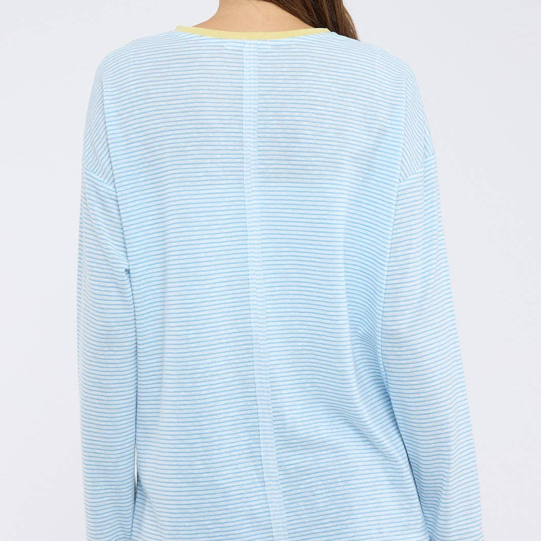 CONTRAST STRIPED KNIT TOP
