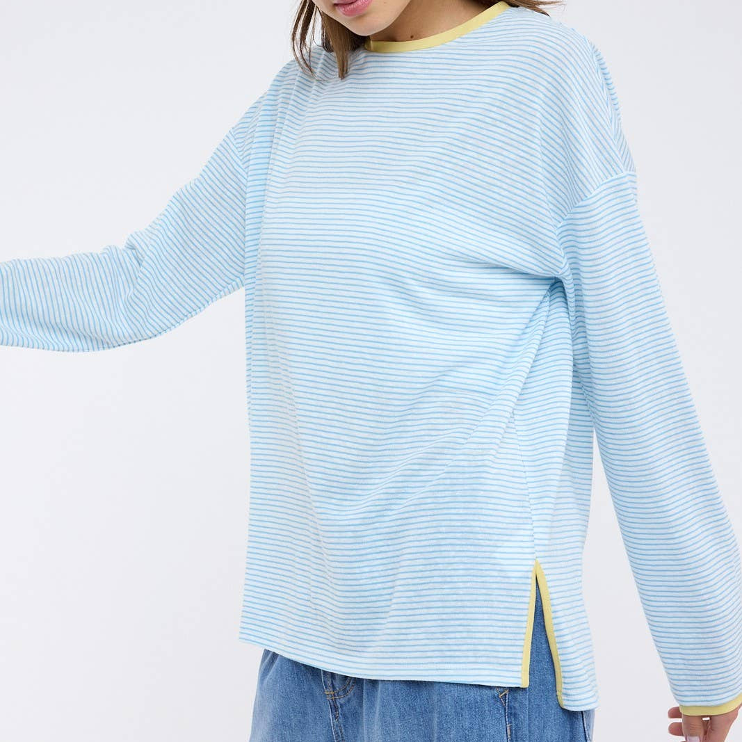 CONTRAST STRIPED KNIT TOP